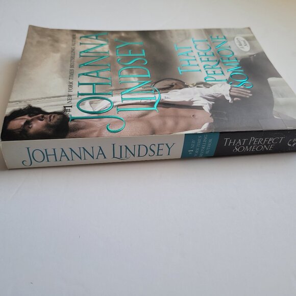 That Perfect Someone: A Malory Novel By Johanna Lindsey Book - Paperback - Picture 4 of 10
